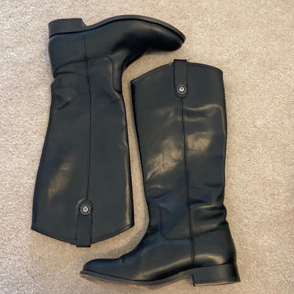 FRYE melissa button boots. size 7.5. in box.